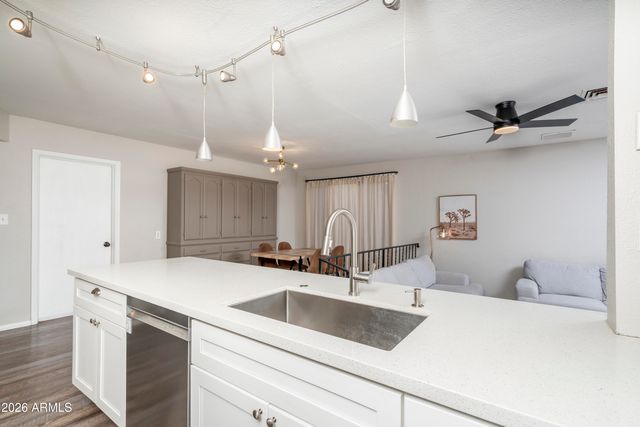 2406 E LA JOLLA Drive, Tempe, AZ 85282