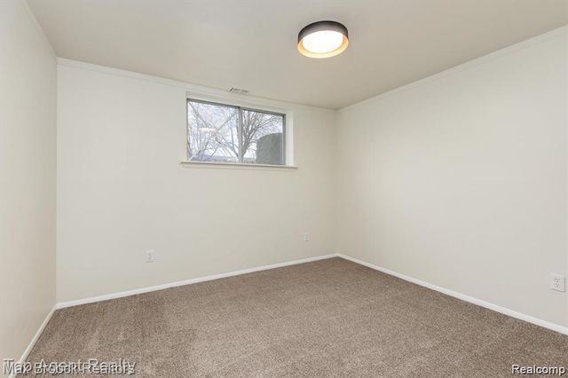 8251 Denwood Drive G1, Sterling Heights, MI 48312