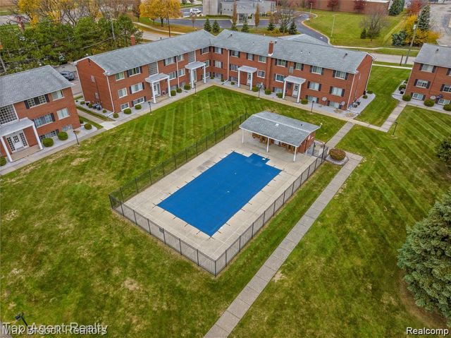 8251 Denwood Drive G1, Sterling Heights, MI 48312