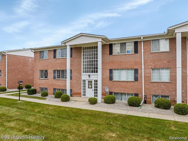 8251 Denwood Drive G1, Sterling Heights, MI 48312