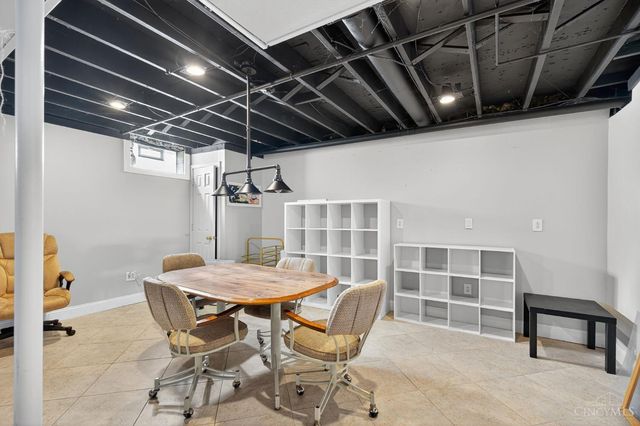 10001 Forestedge, Miamisburg, OH 45342