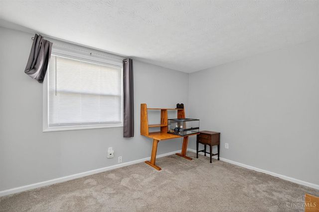 10001 Forestedge, Miamisburg, OH 45342