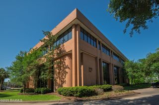 900 S College Road 205, Lafayette, LA 70503