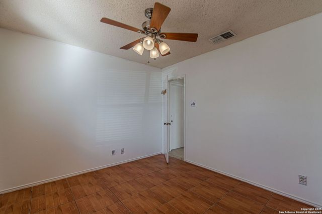 9402 Valley Moss, San Antonio, TX 78250