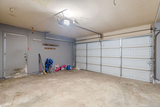 9402 Valley Moss, San Antonio, TX 78250