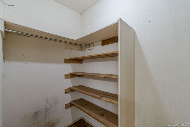 9402 Valley Moss, San Antonio, TX 78250