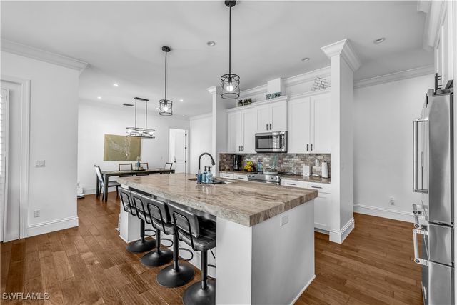 11141 Palmetto Ridge DR, Naples, FL 34110