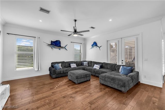 11141 Palmetto Ridge DR, Naples, FL 34110