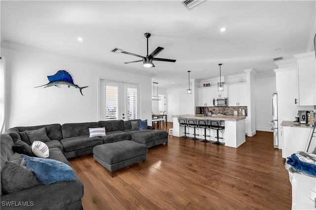 11141 Palmetto Ridge DR, Naples, FL 34110