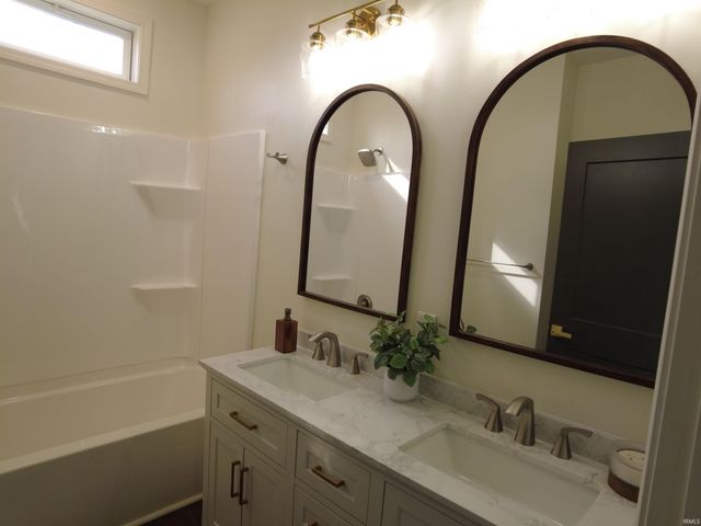 444 S 4TH Street, Mitchell, IN 47446
