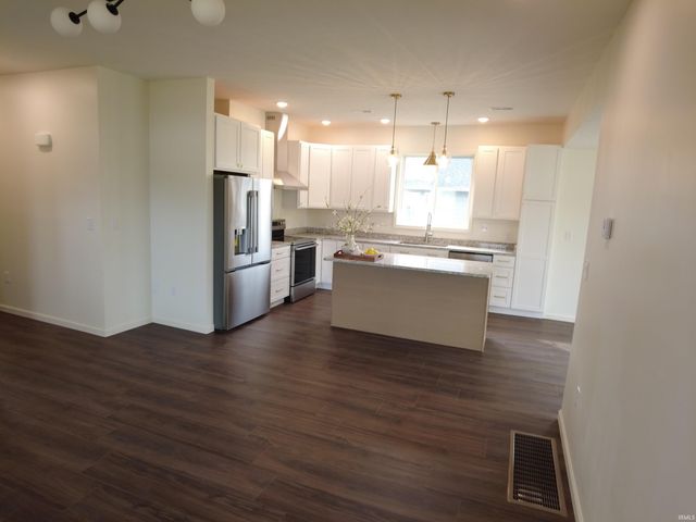 444 S 4TH Street, Mitchell, IN 47446
