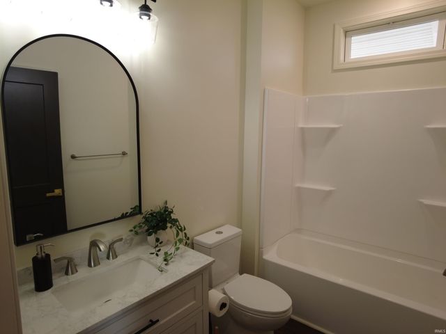 444 S 4TH Street, Mitchell, IN 47446