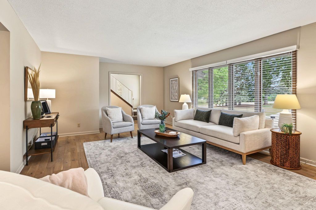 10 Western Terrace, Golden Valley, MN 55426 — photo 4