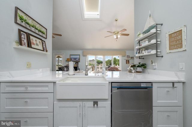 30 ATLANTIS BLVD, Tuckerton, NJ 08087