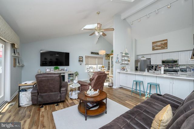 30 ATLANTIS BLVD, Tuckerton, NJ 08087