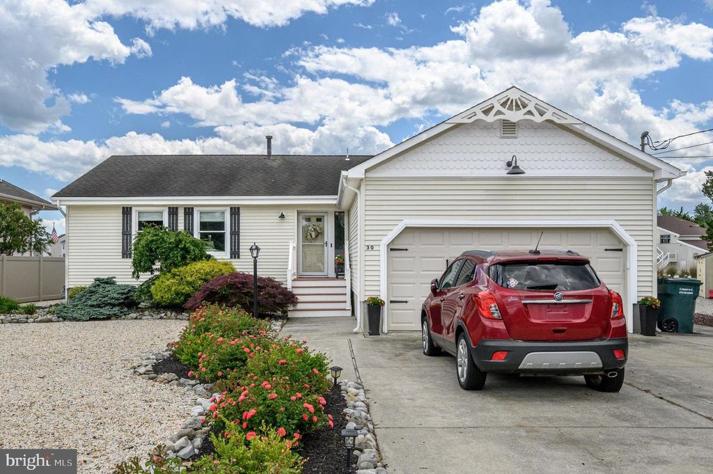 30 ATLANTIS BLVD, Tuckerton, NJ 08087