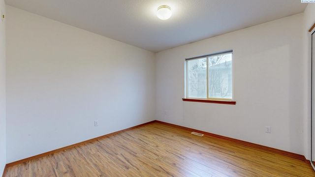 127 Willow Circle, Pasco, WA 99301