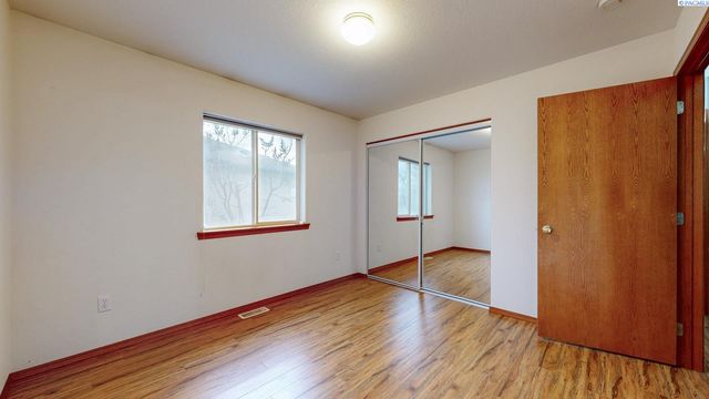 127 Willow Circle, Pasco, WA 99301