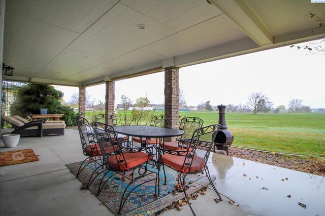 127 Willow Circle, Pasco, WA 99301