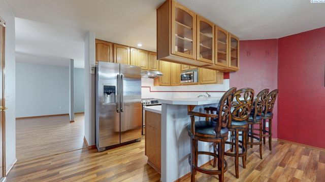 127 Willow Circle, Pasco, WA 99301