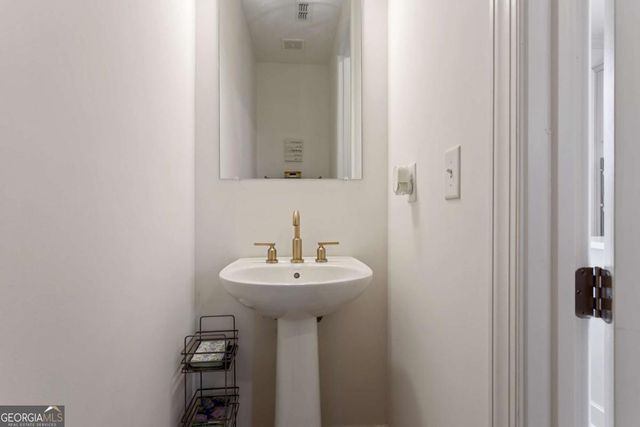 2527 Figaro Drive 214, Atlanta, GA 30339