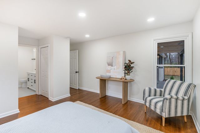 233 Haywood Ln, Nashville, TN 37211