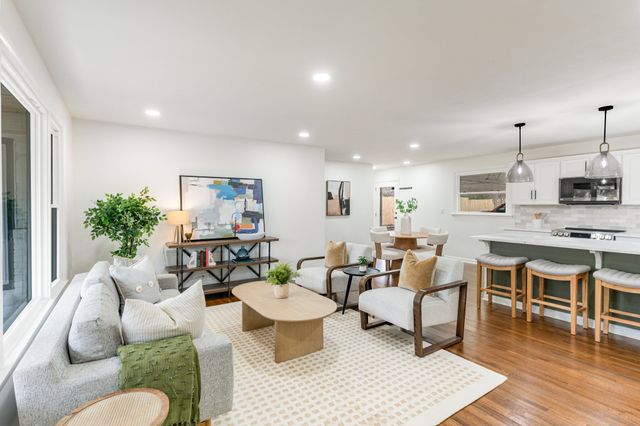 233 Haywood Ln, Nashville, TN 37211