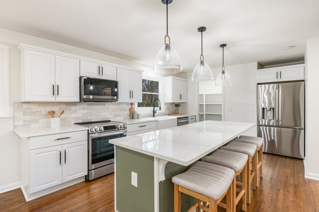 233 Haywood Ln, Nashville, TN 37211