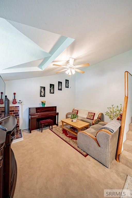 Image 12 of property listing at 832 Wildrose Lane, Blackfoot, ID 83221