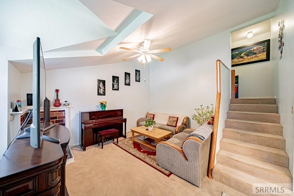 Image 7 of property listing at 832 Wildrose Lane, Blackfoot, ID 83221