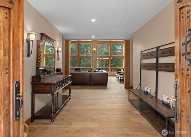 251 Evergreen Valley Loop Road, Ronald, WA 98940