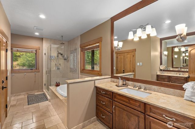 251 Evergreen Valley Loop Road, Ronald, WA 98940