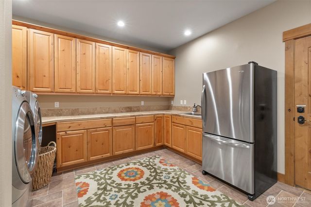 251 Evergreen Valley Loop Road, Ronald, WA 98940