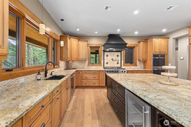 251 Evergreen Valley Loop Road, Ronald, WA 98940