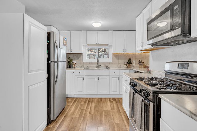 1410 Rowena Lane, Jackson City, MI 49202