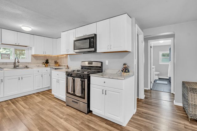 1410 Rowena Lane, Jackson City, MI 49202