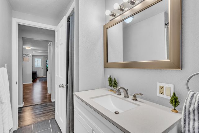 1410 Rowena Lane, Jackson City, MI 49202