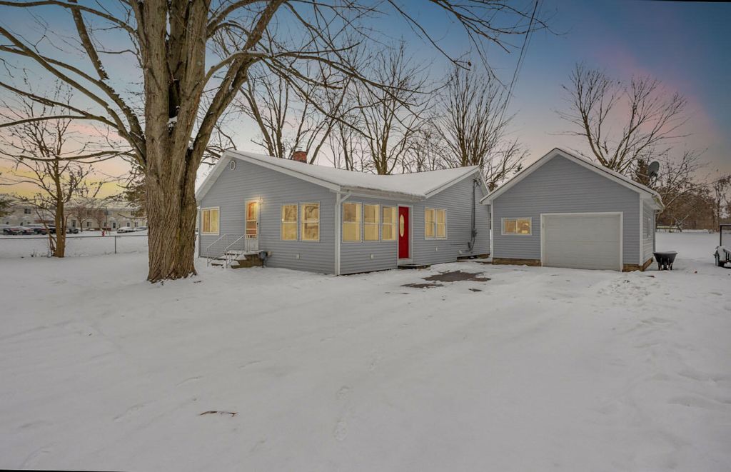 1410 Rowena Lane, Jackson City, MI 49202