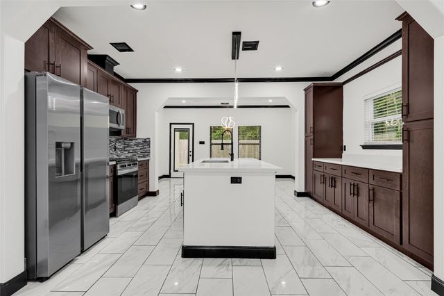13104 Donegal Way, Houston, TX 77047