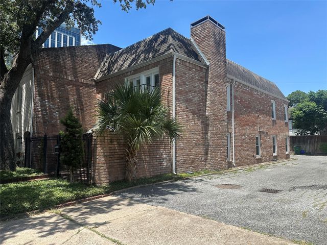 2202 Welch Street, Houston, TX 77019