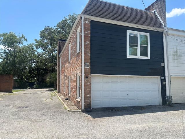 2202 Welch Street, Houston, TX 77019