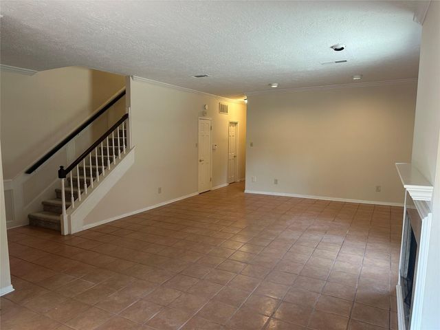 2202 Welch Street, Houston, TX 77019