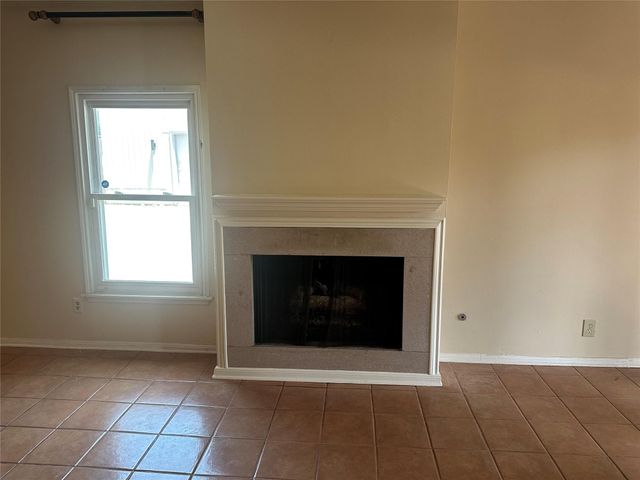 2202 Welch Street, Houston, TX 77019