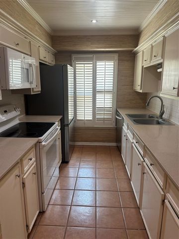 2202 Welch Street, Houston, TX 77019