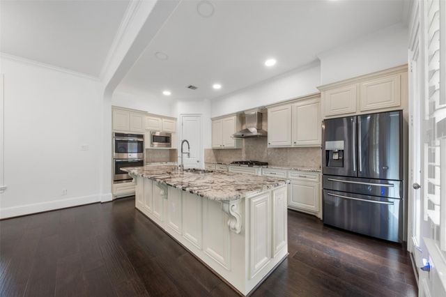 908 Amelia Street, Sugar Land, TX 77478