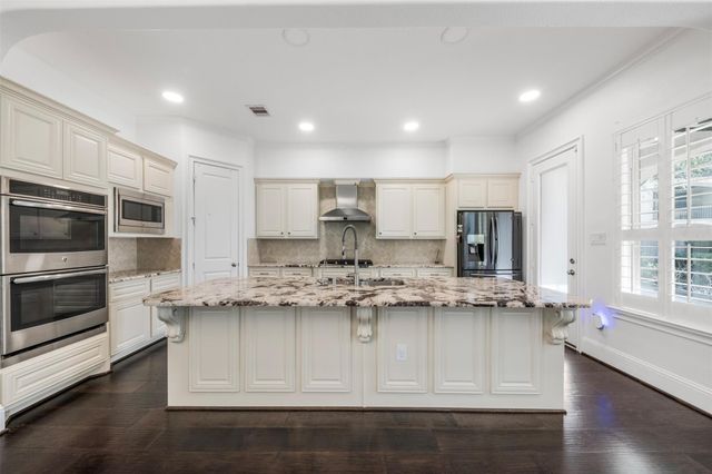 908 Amelia Street, Sugar Land, TX 77478