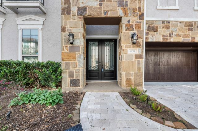 908 Amelia Street, Sugar Land, TX 77478