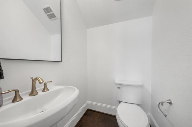 908 Amelia Street, Sugar Land, TX 77478