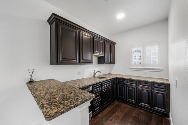 908 Amelia Street, Sugar Land, TX 77478