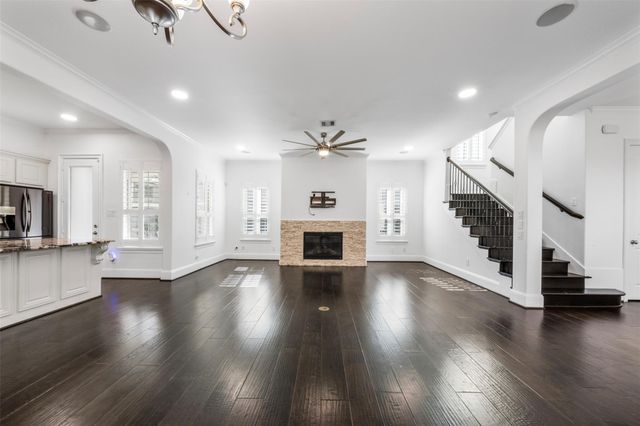 908 Amelia Street, Sugar Land, TX 77478